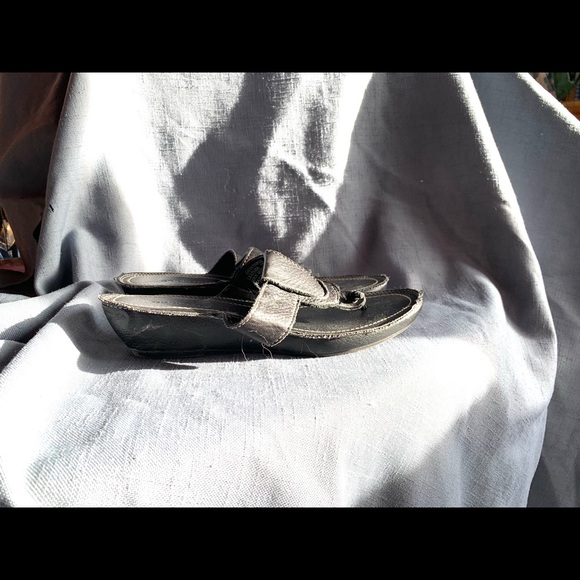 Dockers soft black leather flip flops size 7 - Picture 5 of 6